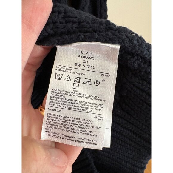 GAP Navy Blue Cable Knit Fisherman Sweater Size Small TALL/Long Length - Picture 7 of 10